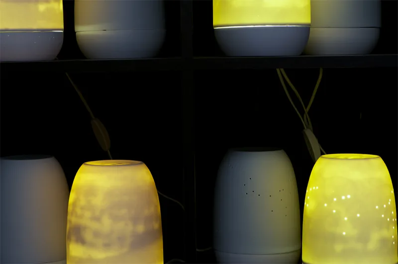 DMA 2012 - CéramiqueKara : une gamme de luminaires en céramique pour s’endormir sereinement malgré la peur du noir.