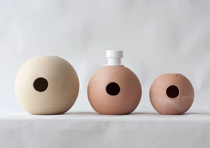 DMA 2013 - CéramiqueFaites du bruit : des instruments de percussion en céramique qui revisitent l’udu.