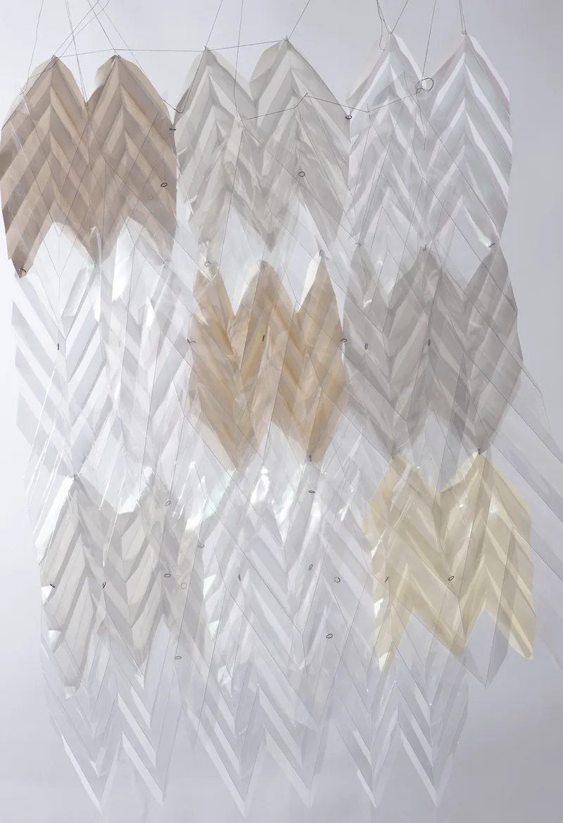 DMA 2014 - TextileKaléidoscopies : transposer l’éclat des pierres précieuses à des matériaux souples, par facettes, réflexion et fractale.