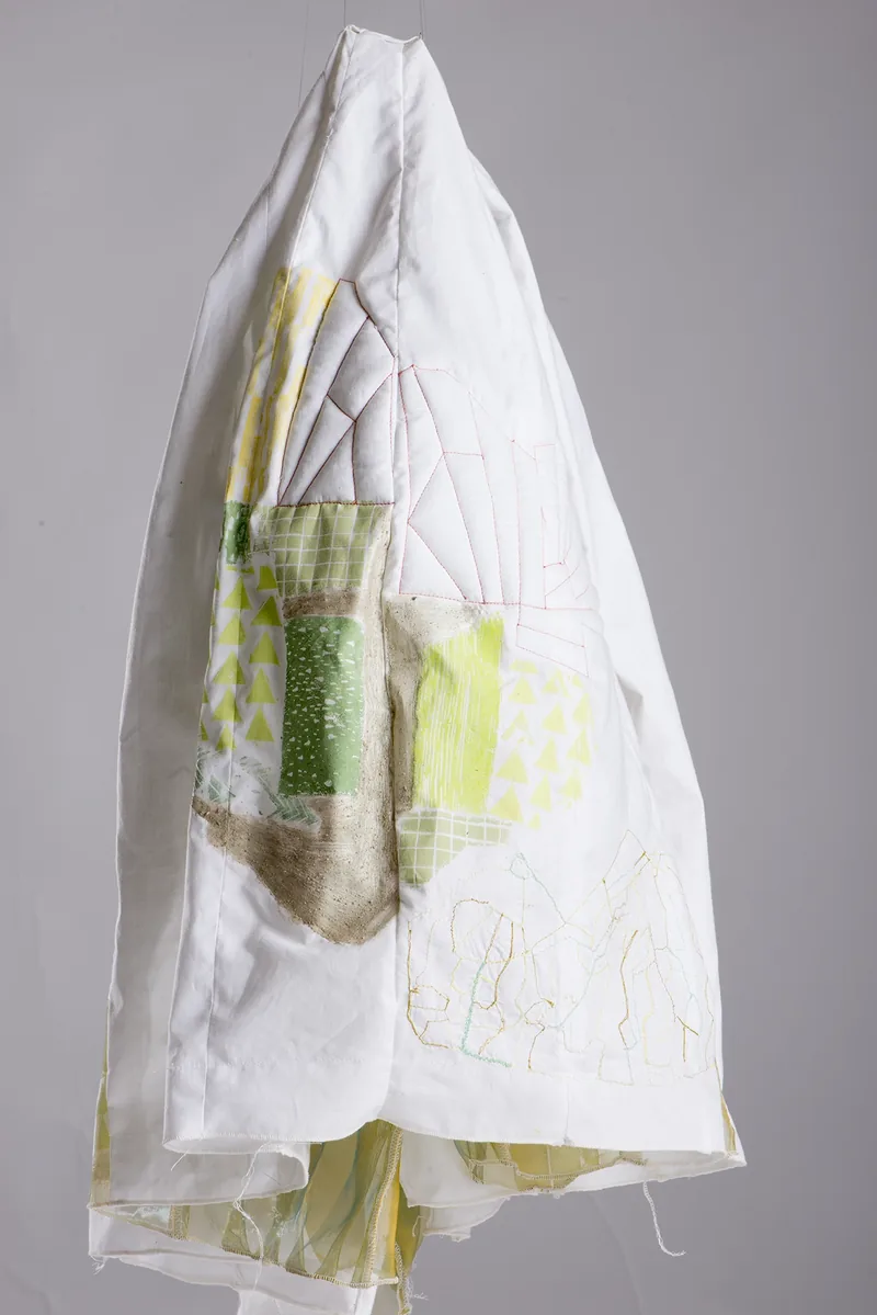 DMA 2014 - TextileCartographie : des cartes imaginaires traduites en techniques textiles, puis en volumes à parcourir.