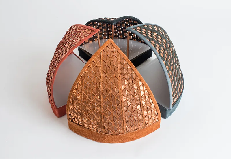 DMA 2015 - TextileNessie, lampe tactile : le cuivre travaillé avec les techniques du textile.