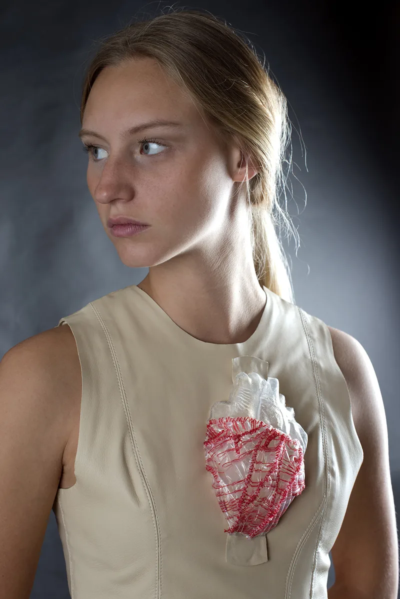 DMA 2015 - TextileGreffon : trois cœurs textiles, entre médecine et art.