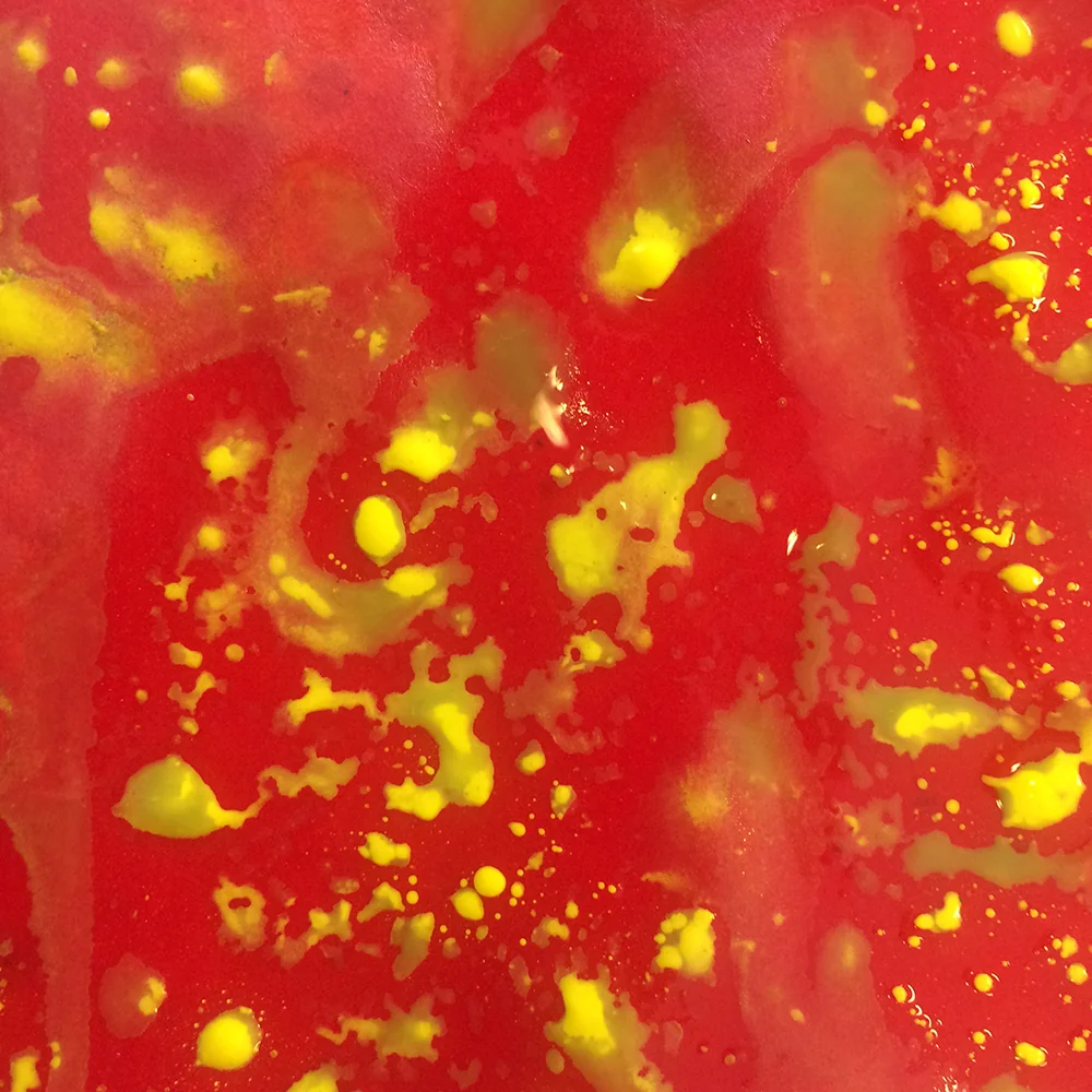 Marbrure rouge tachetée de jaune